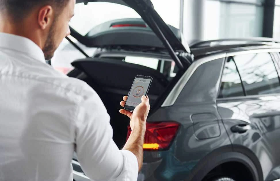 What to check before picking up a rental car